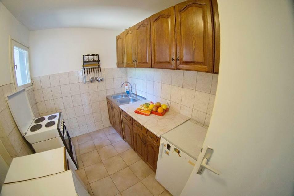 Nina Apartment เทรบินเย ภายนอก รูปภาพ