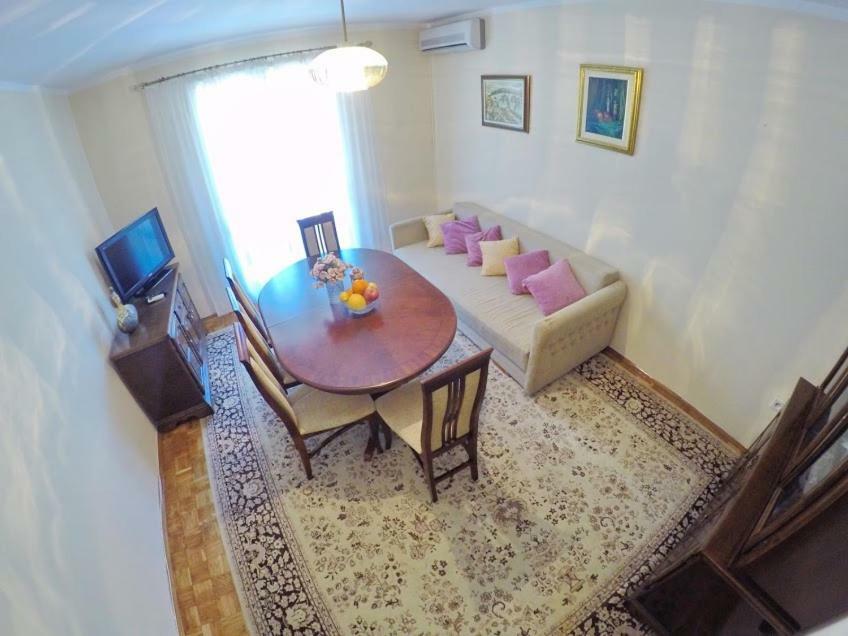 Nina Apartment เทรบินเย ภายนอก รูปภาพ