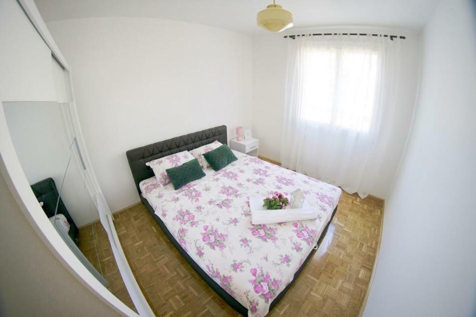 Nina Apartment เทรบินเย ภายนอก รูปภาพ